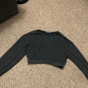 Cropped grey cotton long sleeve shirt